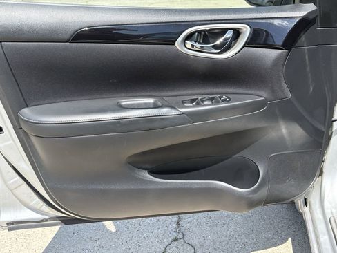 Used 2019 Nissan Sentra SV FWD image 10