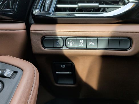 Used 2024 Acura MDX w/Technology Package image 26