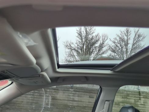 Used 2023 Subaru Forester Touring w/ Popular Package #2 image 15