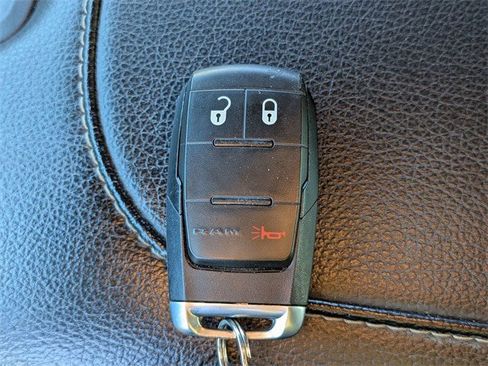 Used 2024 RAM 2500 Tradesman w/ Chrome Appearance Group image 28