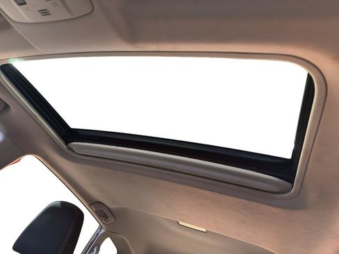 Used 2015 Toyota RAV4 XLE w/ Outdoor Package AWD/4WD image 19