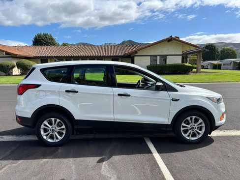 Used 2019 Ford Escape S FWD image 3