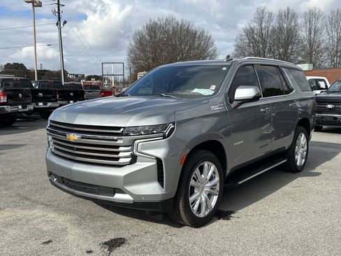 Used 2023 Chevrolet Tahoe High Country image 2