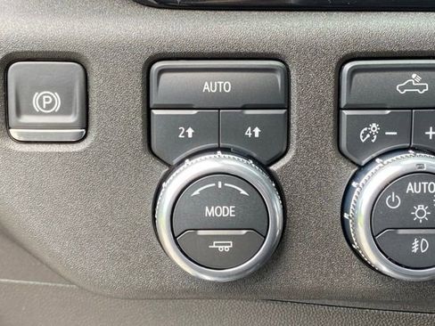 Certified 2026 GMC Sierra 1500 Elevation AWD/4WD image 30
