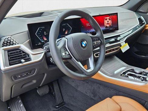 Used 2026 BMW X5 sDrive40i image 3
