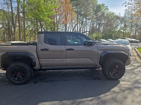 Used 2025 Toyota Tacoma TRD Pro image 17