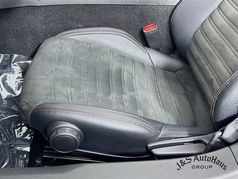 Used 2018 FIAT 124 Spider Abarth w/ Navigation & Sound Group image 24