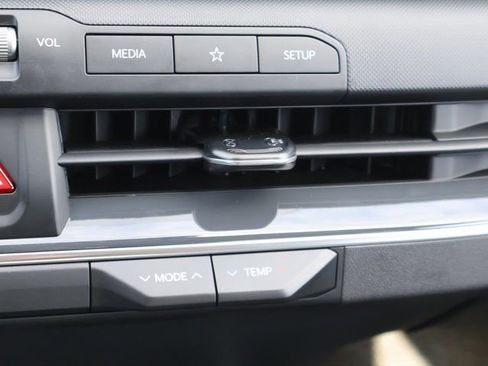 New 2025 Kia K4 EX image 28