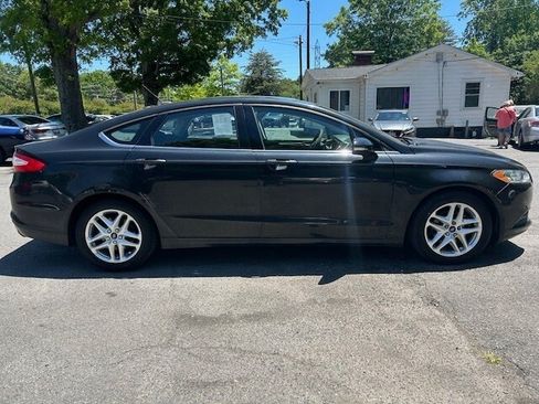 Used 2013 Ford Fusion SE FWD image 7