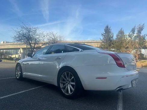 Used 2013 Jaguar XJ AWD image 4