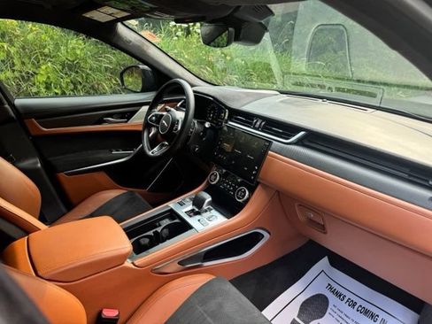 Used 2024 Jaguar F-PACE SVR AWD/4WD image 19