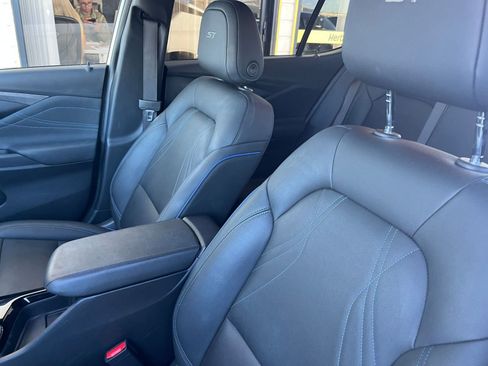 Used 2025 Buick Envista Sport Touring image 35