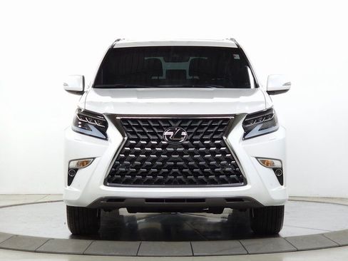 Used 2023 Lexus GX 460 Premium w/ Premium Package image 2