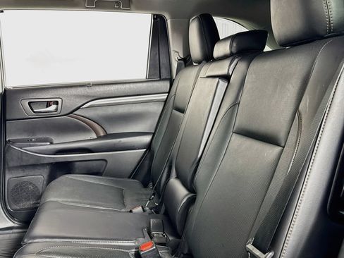 Used 2019 Toyota Highlander Limited Platinum AWD/4WD image 11
