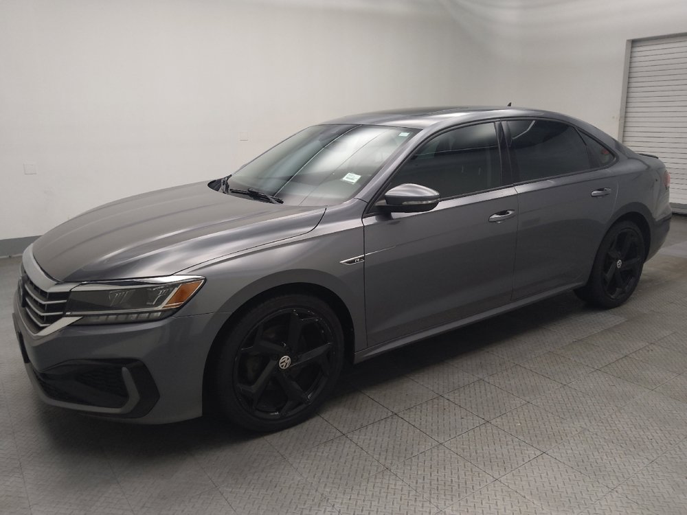 Used 2020 Volkswagen Passat 2.0T R-Line FWD image 2