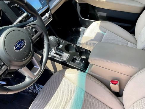 Used 2016 Subaru Outback 2.5i Premium AWD/4WD image 17