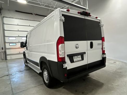 Used 2025 RAM ProMaster 2500 w/ U-Haul Equipment Group FWD image 8