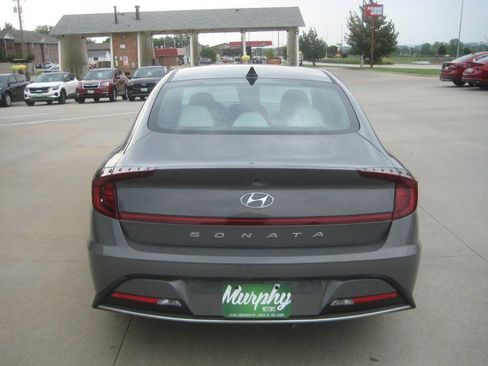 Used 2022 Hyundai Sonata SE FWD image 6