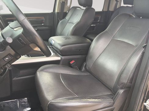 Used 2017 RAM 1500 Laramie w/ Convenience Group AWD/4WD image 18