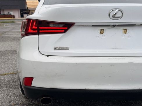 Used 2015 Lexus IS 250 w/ F-Sport Package RWD image 10