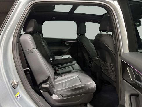 Used 2025 Audi Q7 3.0T Premium Plus AWD/4WD image 21