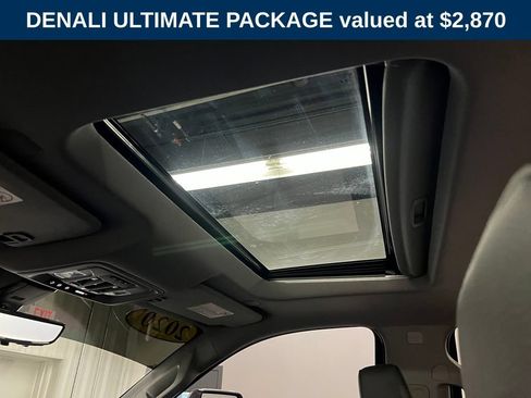 Used 2020 GMC Sierra 2500 Denali w/ Denali Ultimate Package AWD/4WD image 4
