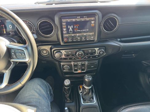 Used 2021 Jeep Wrangler Unlimited Sahara image 15