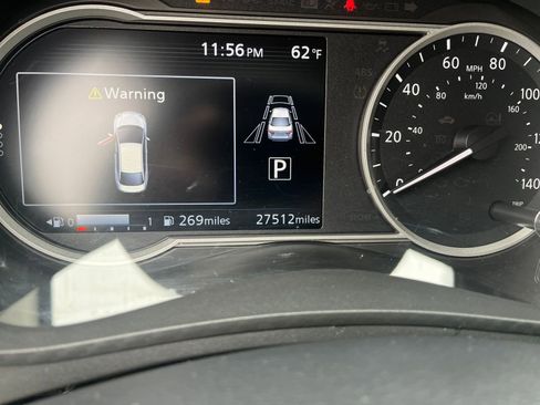 Used 2025 Nissan Versa SV FWD image 38