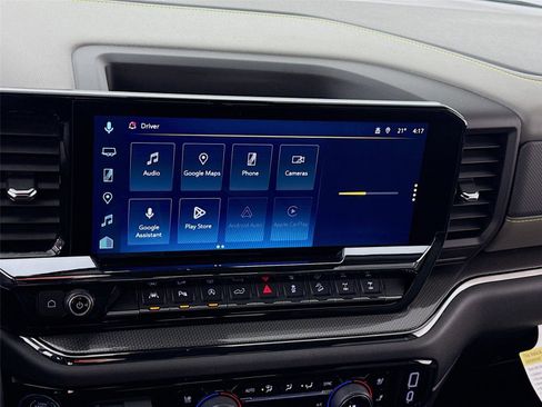 Used 2025 Chevrolet Silverado 1500 ZR2 w/ Technology Package image 9