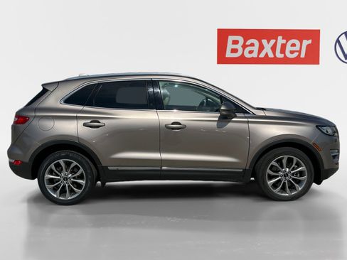 Used 2019 Lincoln MKC Select w/ Select Plus Package AWD/4WD image 15