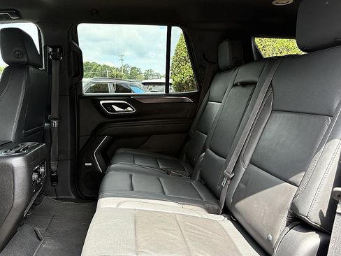 Used 2022 Chevrolet Tahoe LT w/ Luxury Package AWD/4WD image 10