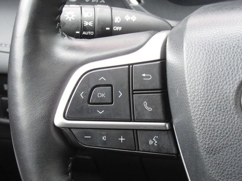 Used 2023 Toyota Highlander Platinum AWD/4WD image 28