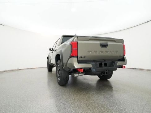 New 2025 Toyota Tacoma TRD Off-Road AWD/4WD image 22