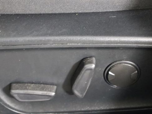 Used 2021 Ford Escape SE FWD image 21