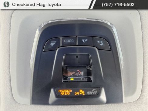 Used 2024 Toyota Corolla Cross L AWD/4WD image 17