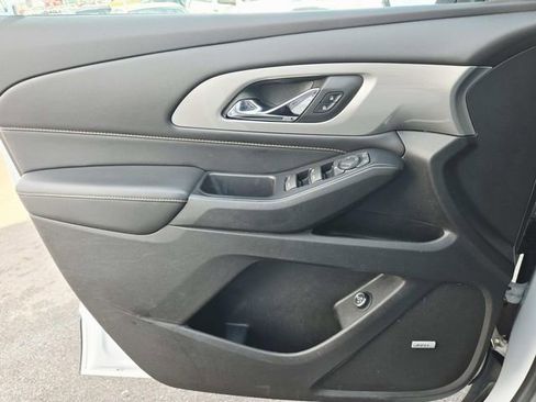 Used 2018 Chevrolet Traverse LT image 37