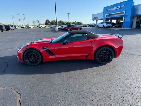 Used 2015 Chevrolet Corvette Z06 w/ 3LZ Preferred Equipment Group RWD image 2