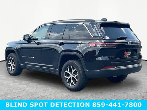Used 2023 Jeep Grand Cherokee Limited w/ Luxury Tech Group II AWD/4WD image 4