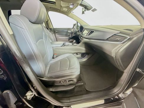 Used 2019 Buick Enclave Premium w/ Experience Buick Package FWD image 29