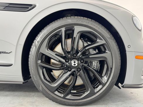 New 2025 Bentley Flying Spur Plug-In Hybrid AWD/4WD image 6