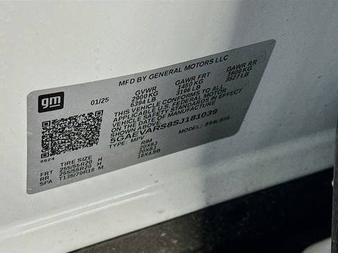 Used 2025 Buick Enclave Preferred image 12