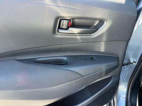 Used 2025 Toyota Corolla LE image 17