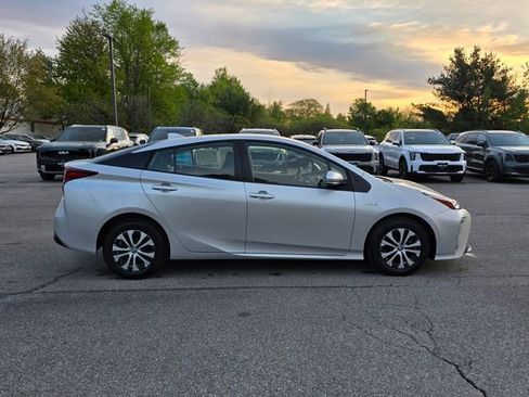 Used 2021 Toyota Prius XLE w/ Advanced Technology Package AWD/4WD image 9