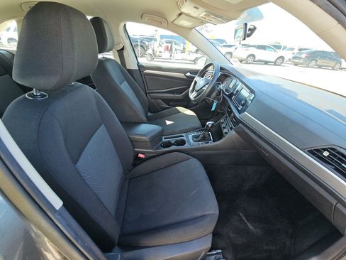 Used 2021 Volkswagen Jetta R-Line FWD image 13