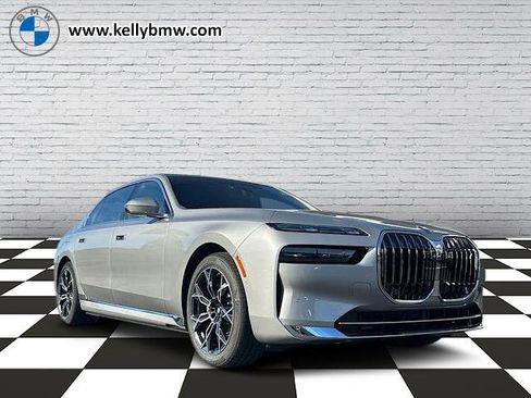 New 2026 BMW i7 xDrive60 w/ Executive Package image 1