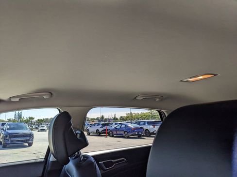 Certified 2025 Kia Sportage EX image 20