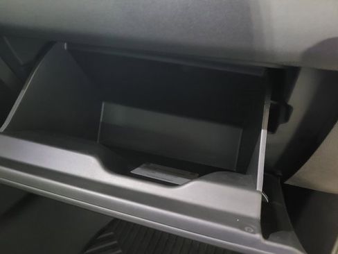 Used 2022 Chevrolet Silverado 1500 LT image 59