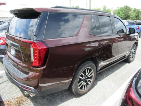 Used 2023 GMC Yukon AT4 w/ AT4 Premium Plus Package AWD/4WD image 4