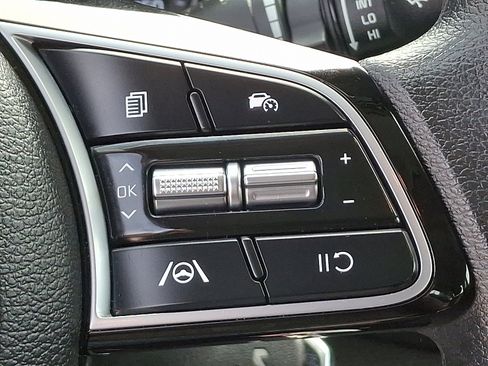 Used 2023 Kia Forte LXS image 22