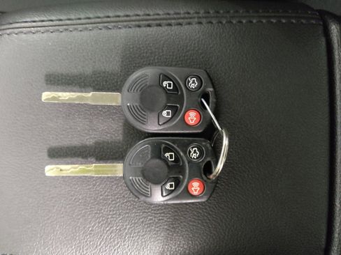 Used 2018 Ford C-MAX SE w/ Equipment Group 201A image 32